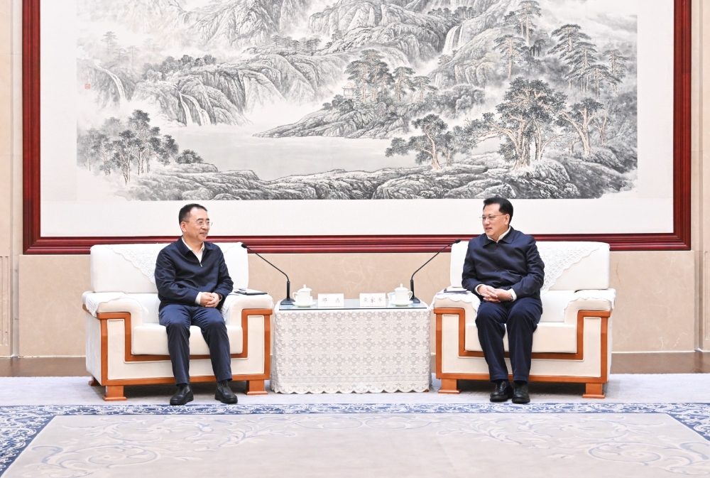 邹磊拜会重庆市委书记袁家军、市长胡衡华-1