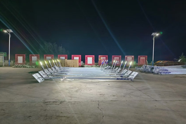 照亮村民“幸福路”-2