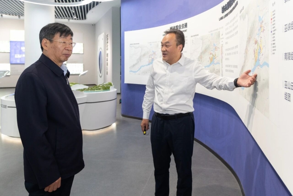 刘伟平赴重庆市奉节县、巫山县调研三峡集团定点帮扶工作-2