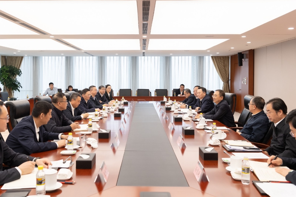 邹磊会见哈电集团董事长曹志安、总经理黄伟-1