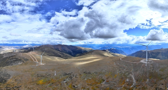 全球最高海拔风电场全部风机并网发电-1