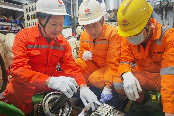 船坞里的“修理匠”-4