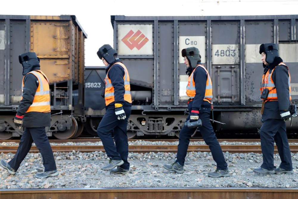 铁路线上的冬日坚守-2