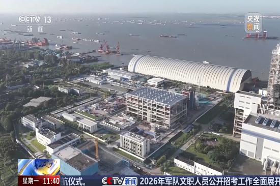 央视新闻：全国多地电力设施 电源点加快建设-2