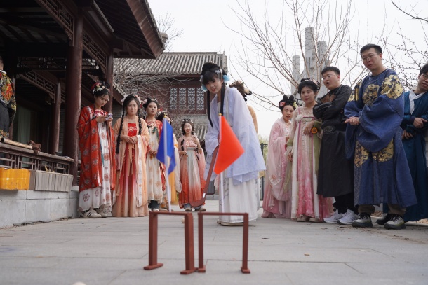 国风“花朝” 凝聚青春力量-3