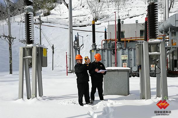 四川南桠河公司全力做好春节抗雪保电工作-1