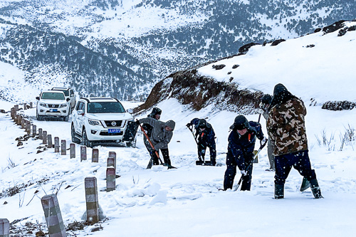 龙源云南公司：迎战风雪保供电-4