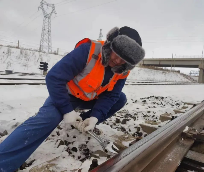 共青团中央官微：鏖战风雪，有你们，很燃！-11