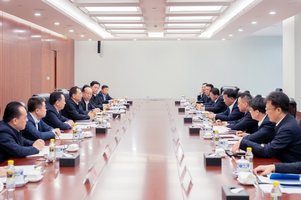 邹磊会见中国铁建党委书记、董事长戴和根-1