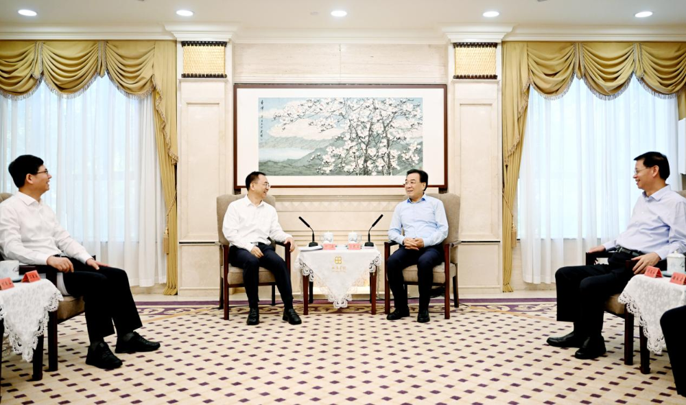 邹磊冯来法拜会江苏省委书记信长星、省长许昆林-1