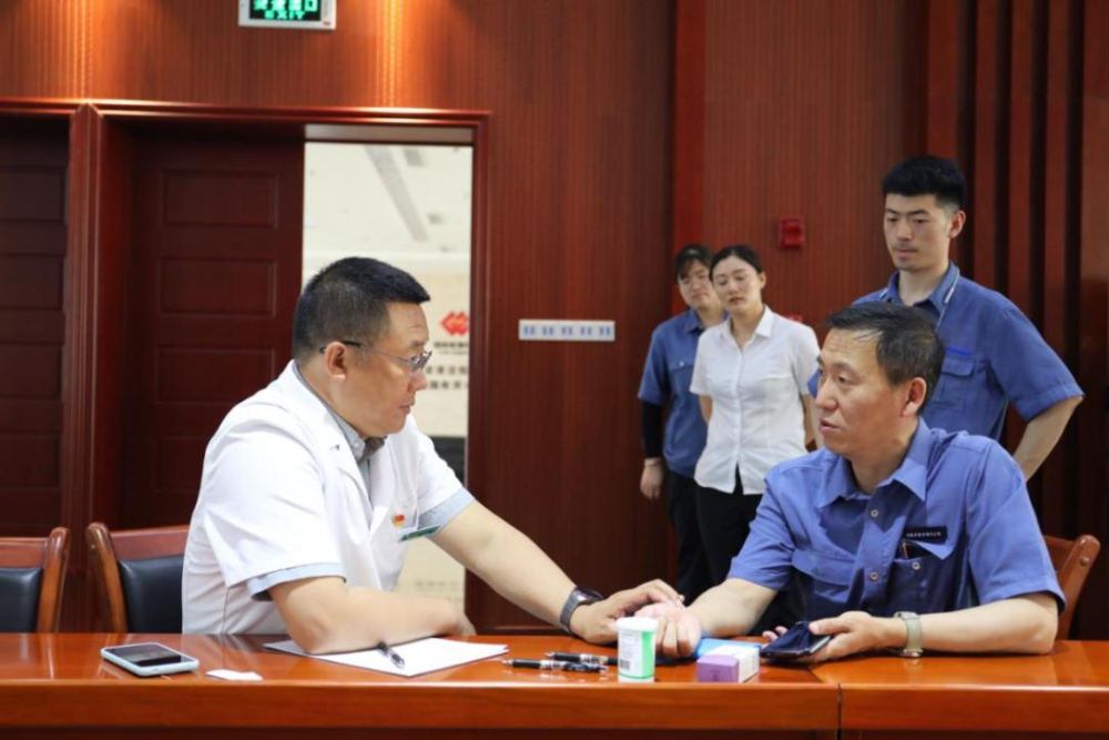 “健康小屋”:为职工身心健康保驾护航-4