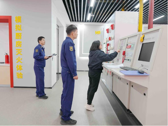 三峡坝区齐练“内功”   防患于未“燃”-4