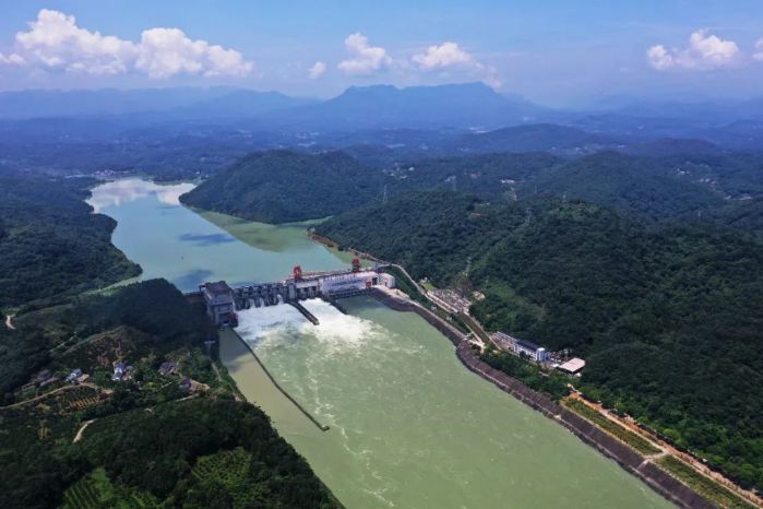 以“迅”应“汛”！湖北能源全力迎战暴雨极端天气-4