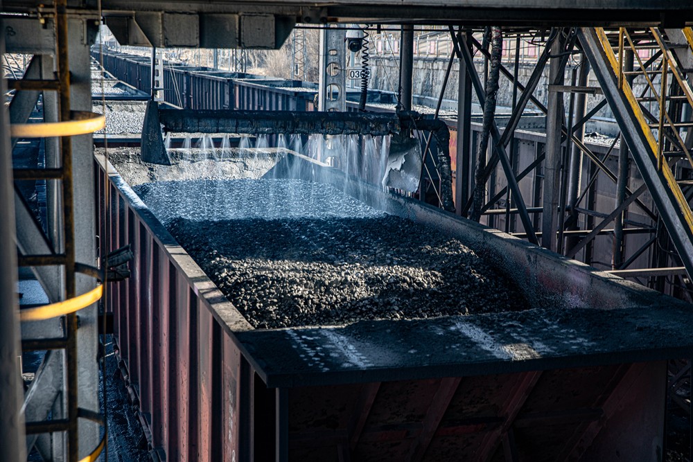 准能集团煤炭年累计产量突破3000万吨-1