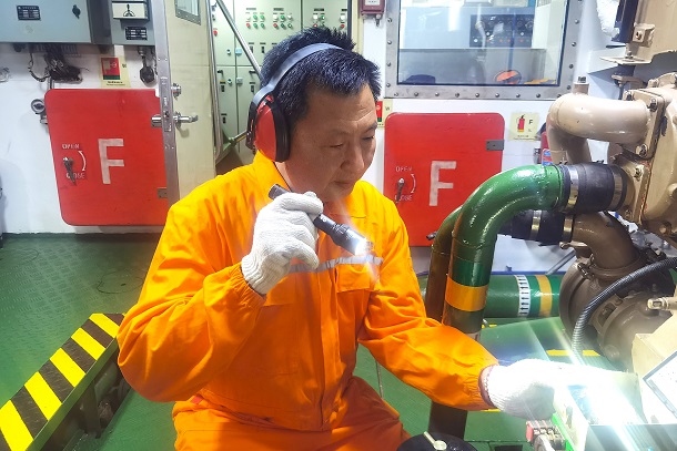 船坞里的“修理匠”-2