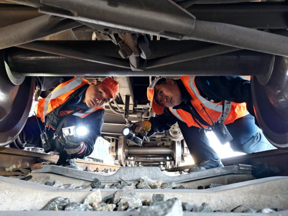 铁路线上的冬日坚守-3