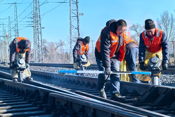 以“动”治“冻”保畅通-2