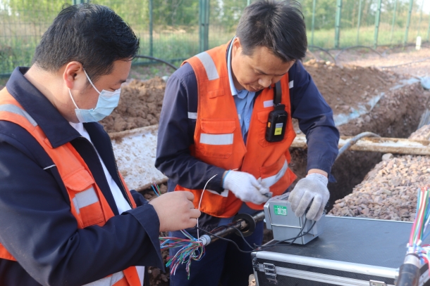 铁路信号“神经脉络”一日攻坚记-3